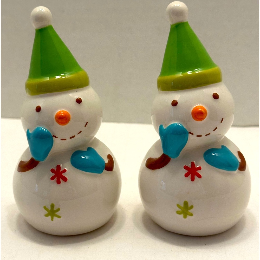 Target Snowman Ceramic Salt and Pepper Shakers Holiday Christmas Retired